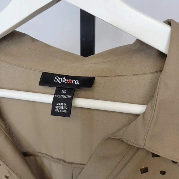 𝅺Style &  Co Studded Top - Picture 3 of 4